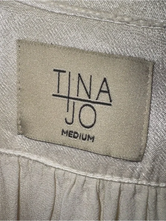 Tina Jo Ivory Satin Blouse Cap Sleeve Ruffle Neck Minimal Coastal Chic wedding - Picture 4 of 6